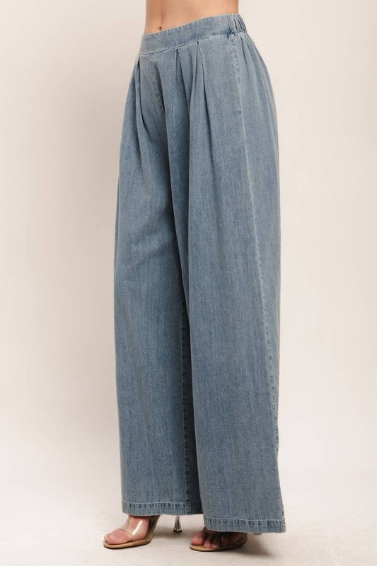 Valeria Pleated Pants