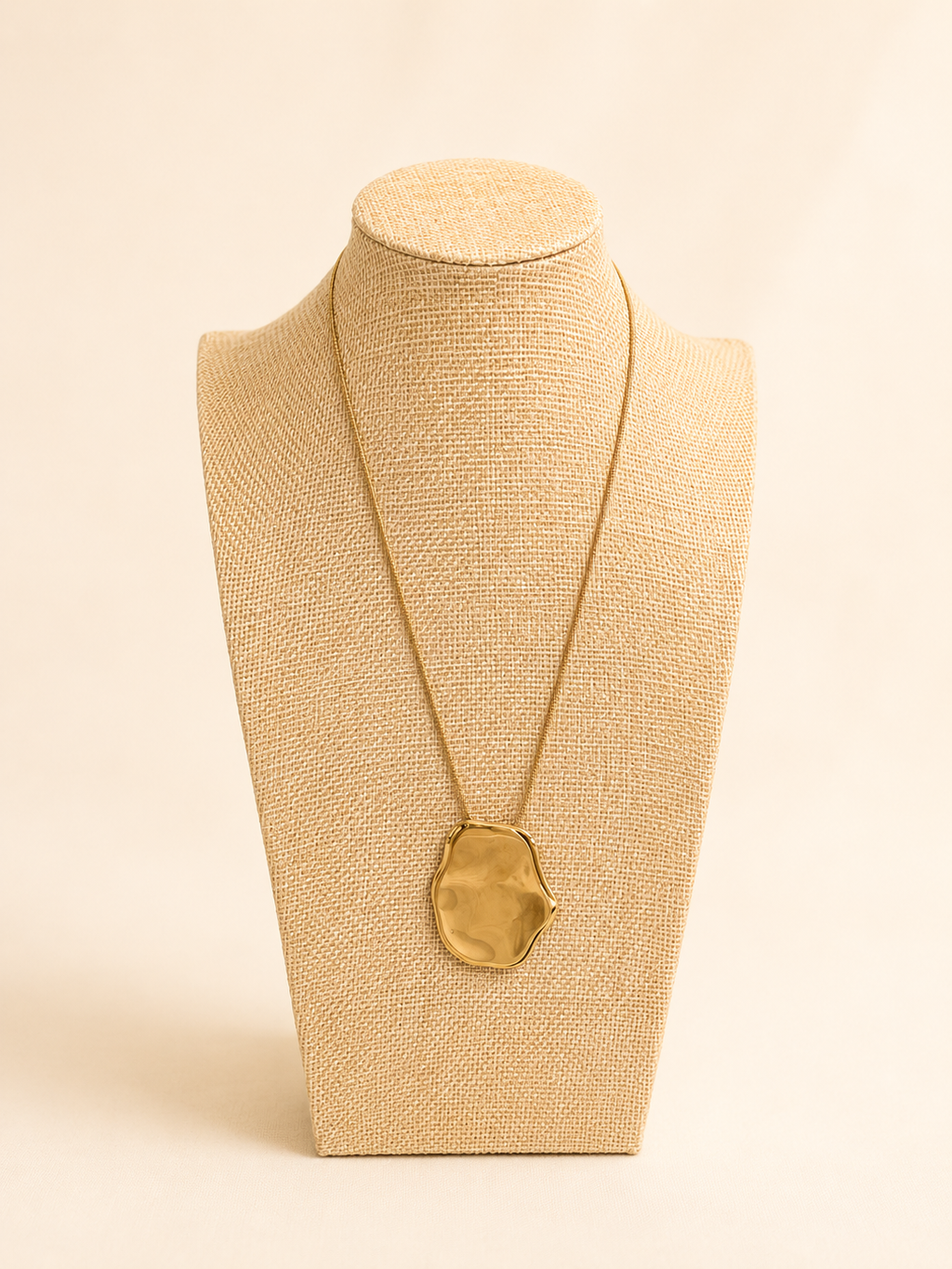 Sculpted Gold Pendant Necklace